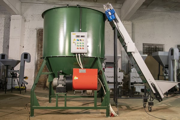 Blog - Efficient Solutions for Washing, Peeling, Drying, and Calibration of Walnuts: Small and Industrial Orchard Considerations