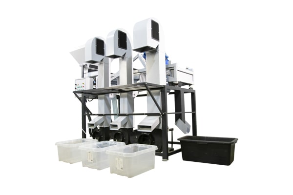 Vibrating sieve with aspiration for sorting walnuts (200 kg/h)
