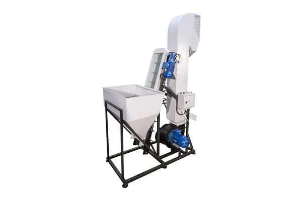 Machine for sorting empty walnut in shell